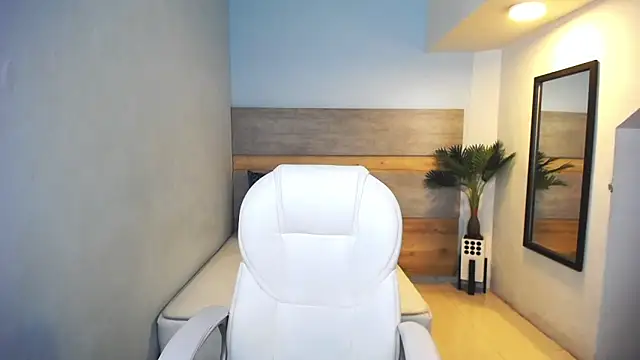 Snapshot of liseth_fox chatting on 12-19-24, 07:40 liseth fox online show from 12-19-24, 07:40