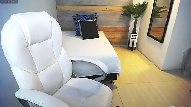 liseth fox online show from 03-06-25, 01:27