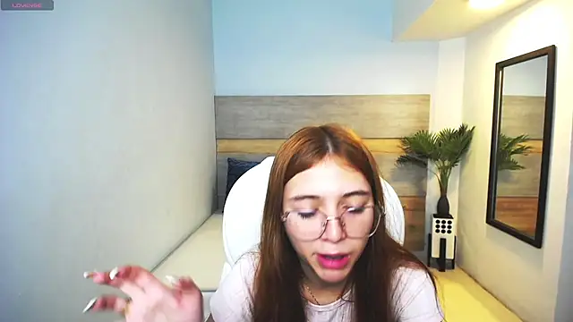 Snapshot of liseth_fox chatting on 03-14-25, 07:55 liseth fox online show from 03-14-25, 07:55