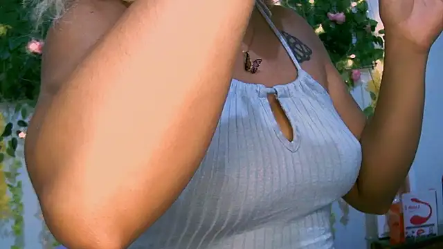 Snapshot of Crysrus chatting on 02-23-25, 12:19 Crysrus online show from 02-23-25, 12:19