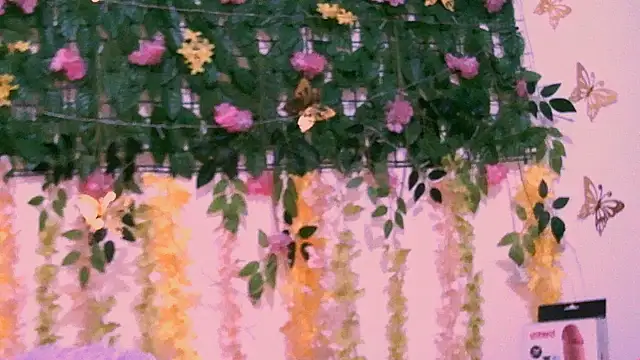 Snapshot of Crysrus chatting on 10-02-25, 10:17 Crysrus online show from 10-02-25, 10:17