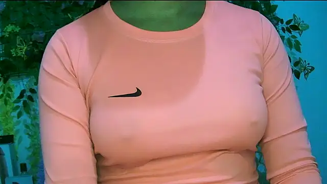 Snapshot of Crysrus chatting on 12-15-25, 08:46 Crysrus online show from 12-15-25, 08:46