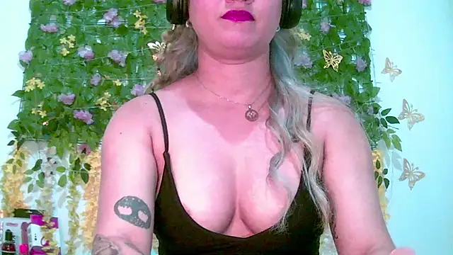 Crysrus online show from 05-04-26, 06:59