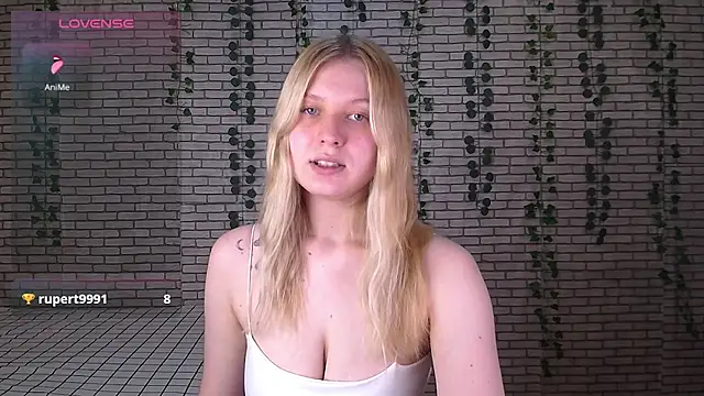 EmiliaDuchess online show from 10-13-25, 09:53