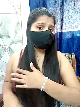 Snapshot of Hotty-simran chatting on 02-21-25, 04:40 Hotty-simran online show from 02-21-25, 04:40