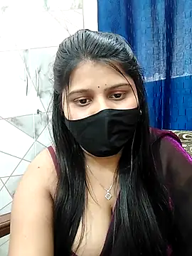 Snapshot of Hotty-simran chatting on 02-21-25, 07:45 Hotty-simran online show from 02-21-25, 07:45