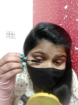 Snapshot of Hotty-simran chatting on 02-25-25, 04:35 Hotty-simran online show from 02-25-25, 04:35