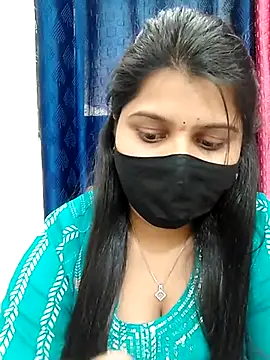 Snapshot of Hotty-simran chatting on 02-26-25, 08:37 Hotty-simran online show from 02-26-25, 08:37