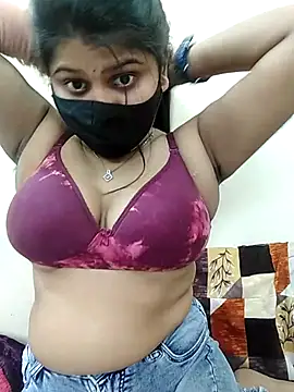 Snapshot of Hotty-simran chatting on 02-28-25, 10:52 Hotty-simran online show from 02-28-25, 10:52