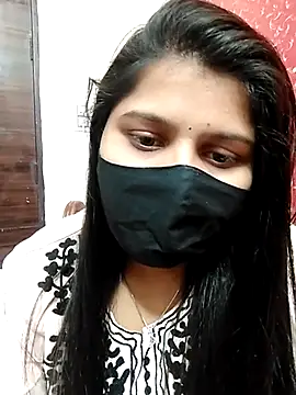Snapshot of Hotty-simran chatting on 03-05-25, 04:45 Hotty-simran online show from 03-05-25, 04:45
