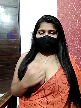 Snapshot of Hotty-simran chatting on 03-05-25, 10:11 Hotty-simran online show from 03-05-25, 10:11