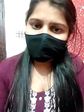 Snapshot of Hotty-simran chatting on 03-06-25, 11:36 Hotty-simran online show from 03-06-25, 11:36