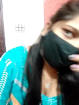 Snapshot of Hotty-simran chatting on 03-07-25, 09:07 Hotty-simran online show from 03-07-25, 09:07