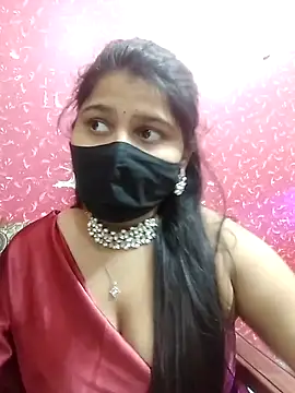 Snapshot of Hotty-simran chatting on 03-18-25, 10:14 Hotty-simran online show from 03-18-25, 10:14