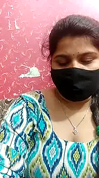 Snapshot of Hotty-simran chatting on 03-19-25, 07:40 Hotty-simran online show from 03-19-25, 07:40