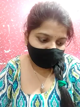 Snapshot of Hotty-simran chatting on 03-19-25, 10:44 Hotty-simran online show from 03-19-25, 10:44