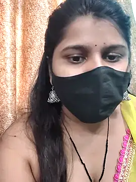 Snapshot of Hotty-simran chatting on 09-09-25, 04:45 Hotty-simran online show from 09-09-25, 04:45