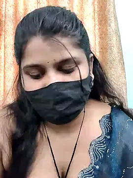 Snapshot of Hotty-simran chatting on 09-11-25, 04:23 Hotty-simran online show from 09-11-25, 04:23