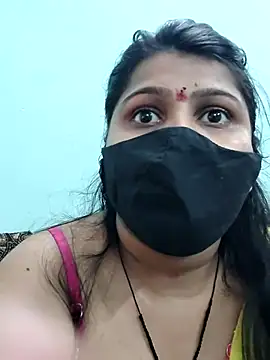 Snapshot of Hotty-simran chatting on 10-01-25, 07:14 Hotty-simran online show from 10-01-25, 07:14