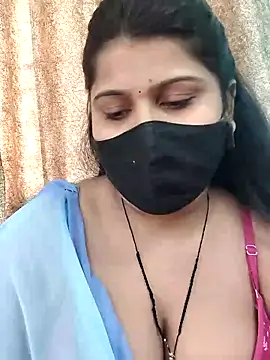 Snapshot of Hotty-simran chatting on 10-06-25, 04:43 Hotty-simran online show from 10-06-25, 04:43