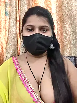 Snapshot of Hotty-simran chatting on 10-14-25, 04:24 Hotty-simran online show from 10-14-25, 04:24