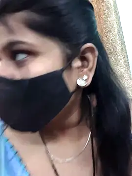 Hotty-simran online show from 11-20-25, 04:23