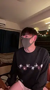 Snapshot of poketkuma chatting on 10-24-25, 03:41 poketkuma online show from 10-24-25, 03:41