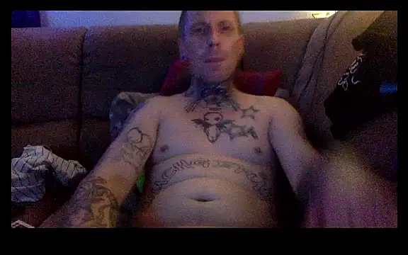 Snapshot of Schabernack1990 chatting on 01-07-25, 05:43 Schabernack1990 online show from 01-07-25, 05:43