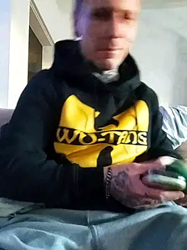 Snapshot of Schabernack1990 chatting on 02-11-25, 08:37 Schabernack1990 online show from 02-11-25, 08:37