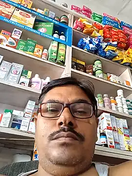 Snapshot of Srmotrs chatting on 10-02-25, 03:13 Srmotrs online show from 10-02-25, 03:13