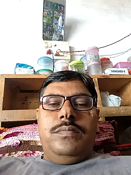 Snapshot of Srmotrs chatting on 10-03-25, 05:37 Srmotrs online show from 10-03-25, 05:37
