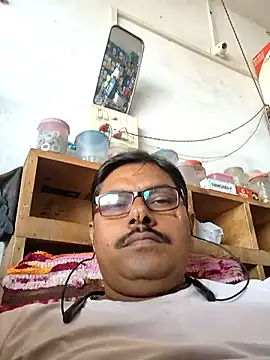 Snapshot of Srmotrs chatting on 10-10-25, 07:51 Srmotrs online show from 10-10-25, 07:51