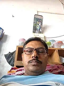 Snapshot of Srmotrs chatting on 10-12-25, 07:07 Srmotrs online show from 10-12-25, 07:07