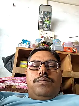 Snapshot of Srmotrs chatting on 11-03-25, 05:42 Srmotrs online show from 11-03-25, 05:42