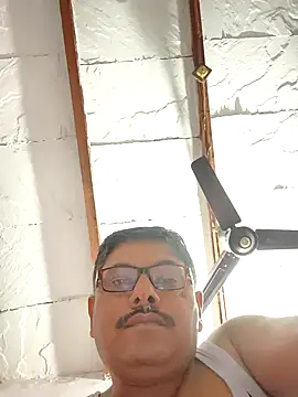 Snapshot of Srmotrs chatting on 11-03-25, 06:31 Srmotrs online show from 11-03-25, 06:31