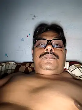 Snapshot of Srmotrs chatting on 11-04-25, 07:35 Srmotrs online show from 11-04-25, 07:35