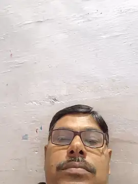 Snapshot of Srmotrs chatting on 11-06-25, 02:45 Srmotrs online show from 11-06-25, 02:45