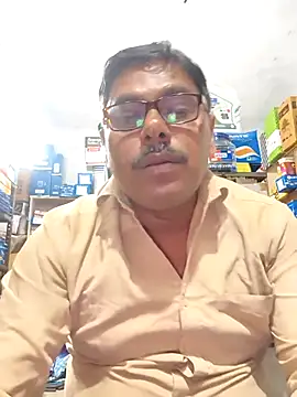 Snapshot of Srmotrs chatting on 11-06-25, 02:51 Srmotrs online show from 11-06-25, 02:51