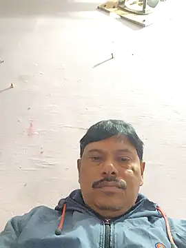 Snapshot of Srmotrs chatting on 11-19-25, 02:55 Srmotrs online show from 11-19-25, 02:55