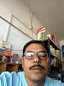 Snapshot of Srmotrs chatting on 12-01-25, 06:51 Srmotrs online show from 12-01-25, 06:51