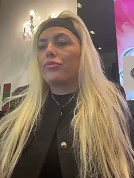 Arabellalee23 online show from 02-22-25, 07:25