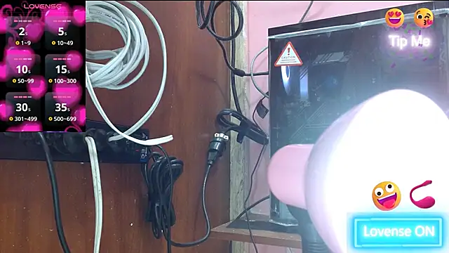 escarlett hott online show from 09-13-25, 02:55