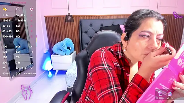 Snapshot of MEYLAGIA chatting on 09-13-25, 03:06 MEYLAGIA online show from 09-13-25, 03:06