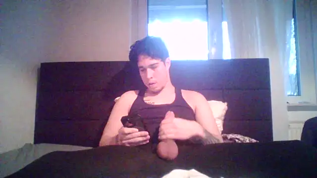 Latinoslv online show from 12-04-25, 02:59