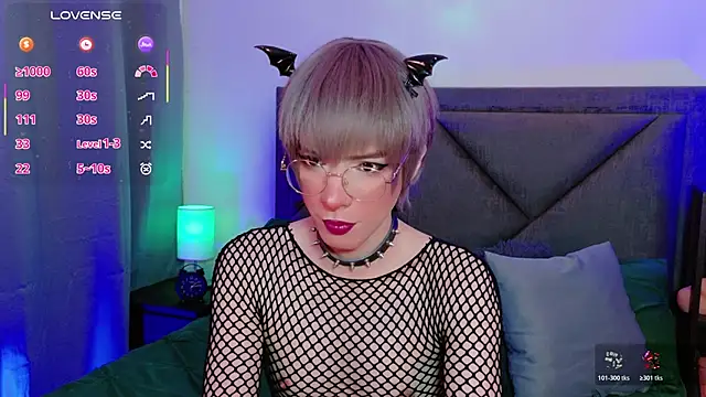 Snapshot of Sammy_Russell chatting on 06-12-26, 03:49 Sammy Russell online show from 06-12-26, 03:49