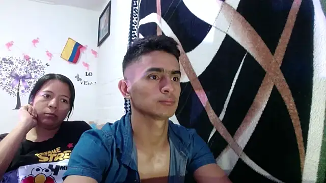 Snapshot of maria_and_angel chatting on 12-27-24, 01:53 maria and angel online show from 12-27-24, 01:53