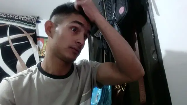 Snapshot of maria_and_angel chatting on 12-30-24, 01:48 maria and angel online show from 12-30-24, 01:48