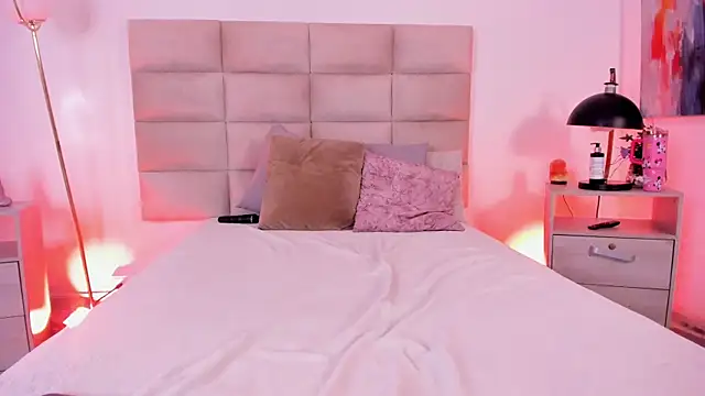 Snapshot of AngelyRosse1 chatting on 11-12-25, 05:52 AngelyRosse1 online show from 11-12-25, 05:52