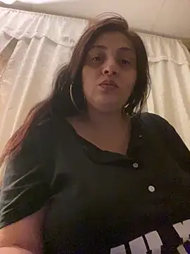 Snapshot of kriztal_pretty chatting on 05-29-26, 06:00 kriztal pretty online show from 05-29-26, 06:00