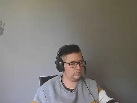 Snapshot of bisexualboy05 chatting on 03-11-26, 11:16 bisexualboy05 online show from 03-11-26, 11:16